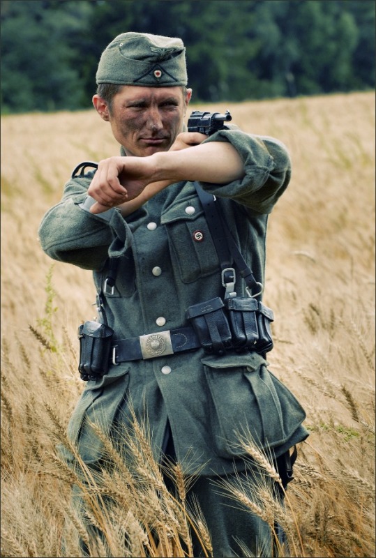 Антоша МЕФИСТО