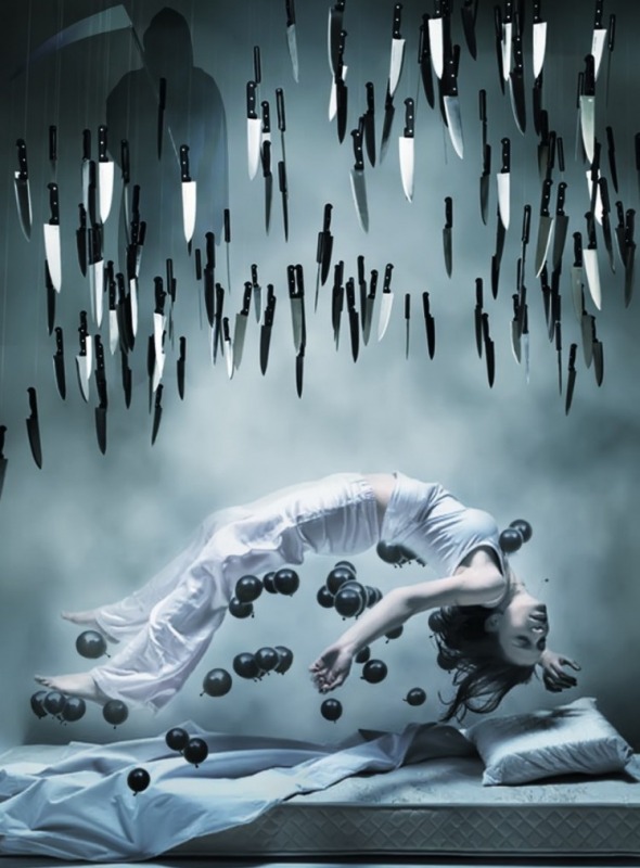 Дюжина ножей в спину революции